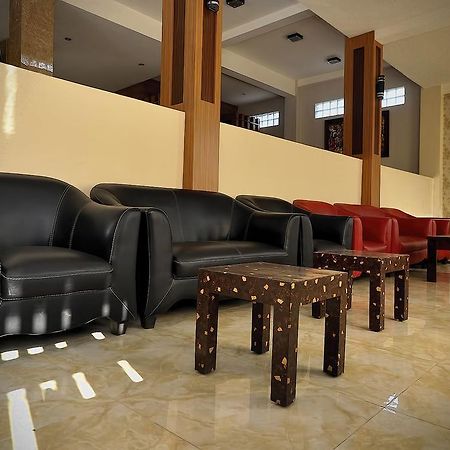 Spencer Green Hotel Бату Екстер'єр фото