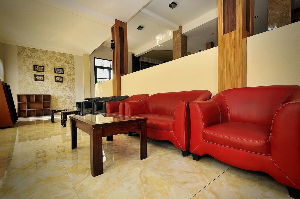 Spencer Green Hotel Бату Екстер'єр фото