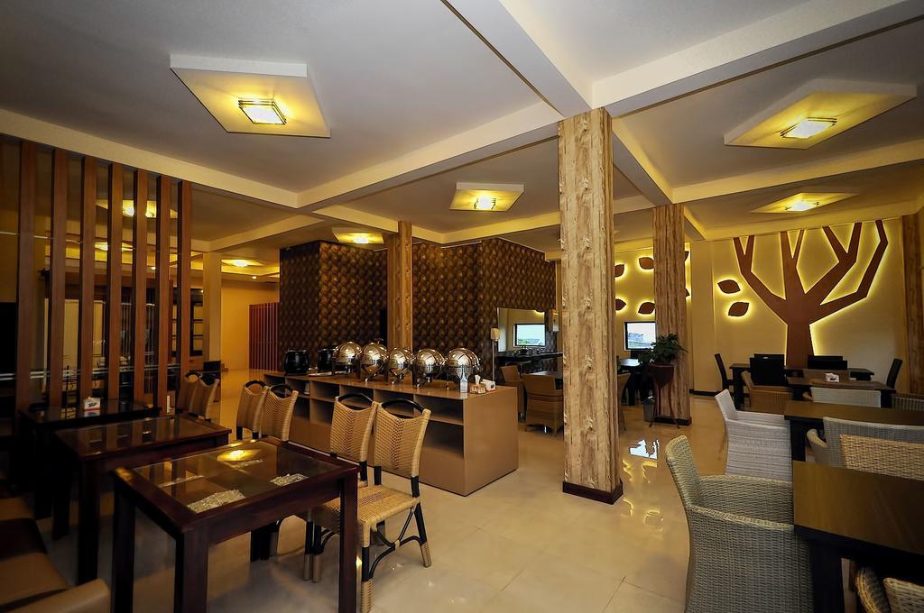 Spencer Green Hotel Бату Екстер'єр фото