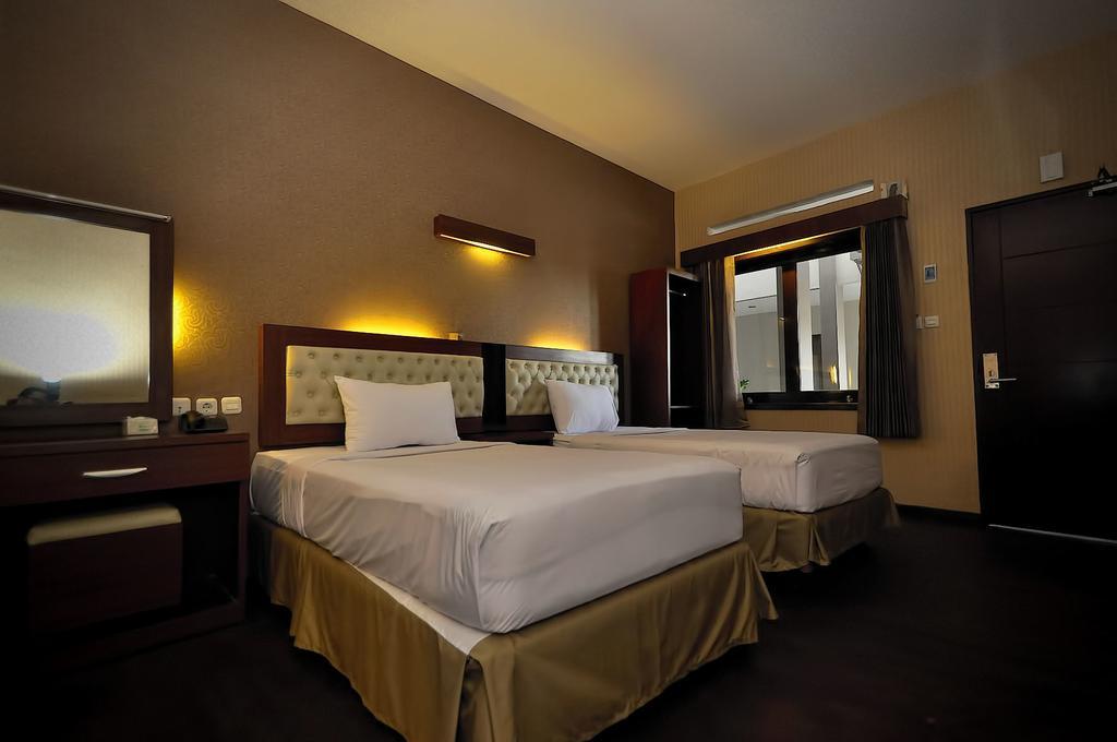 Spencer Green Hotel Бату Екстер'єр фото