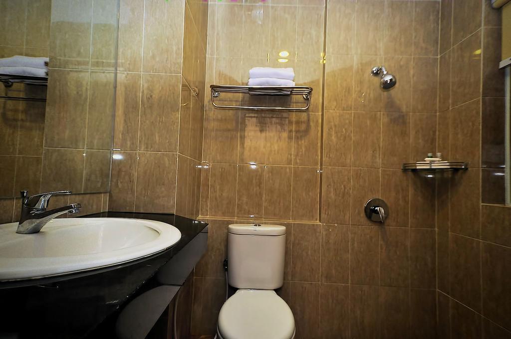Spencer Green Hotel Бату Екстер'єр фото