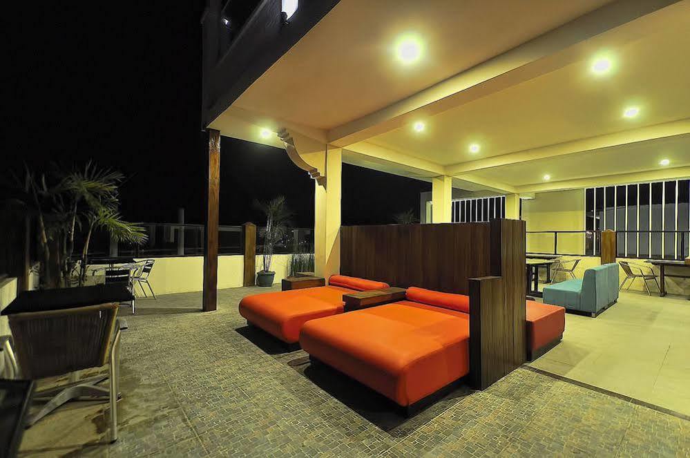 Spencer Green Hotel Бату Екстер'єр фото